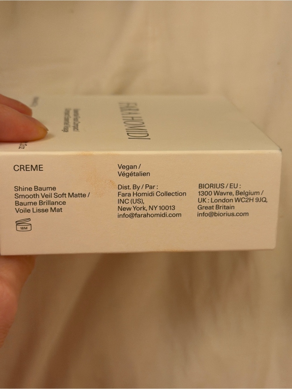 Fara Homidi Essential Face Compact - Creme - Light - Picture 4 of 9